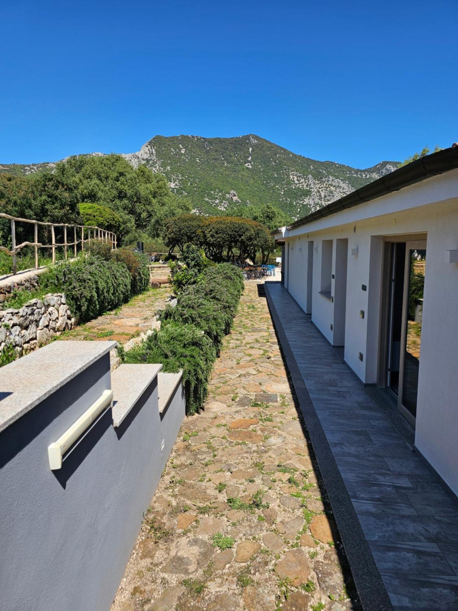 Hotel Pranos Turismo Rurale קאלה גונונה מראה חיצוני תמונה